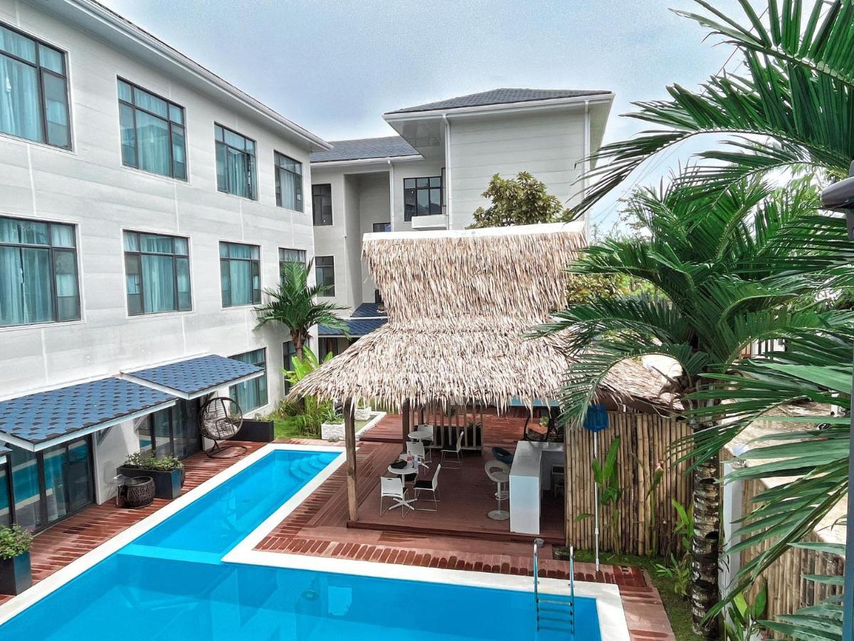 Siargao Seasky Resort Catangnan Extérieur photo